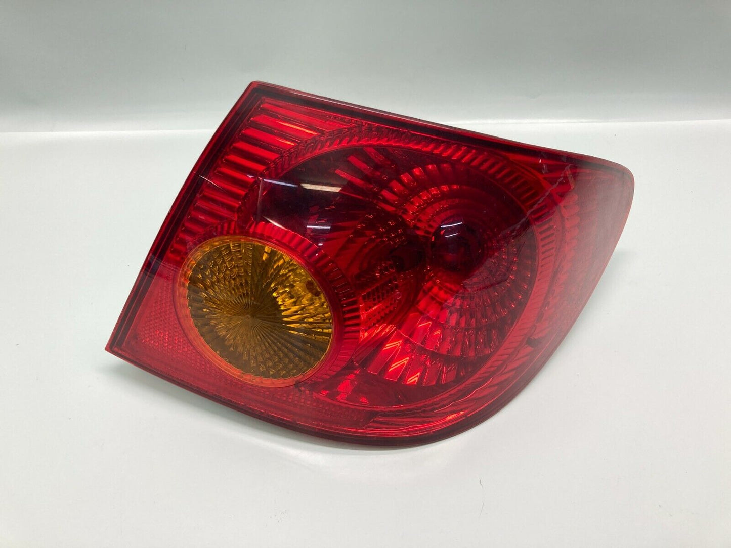 2003 2004 Toyota Corolla Right Passenger Tail Light Outer Taillight Lamp RH OEM