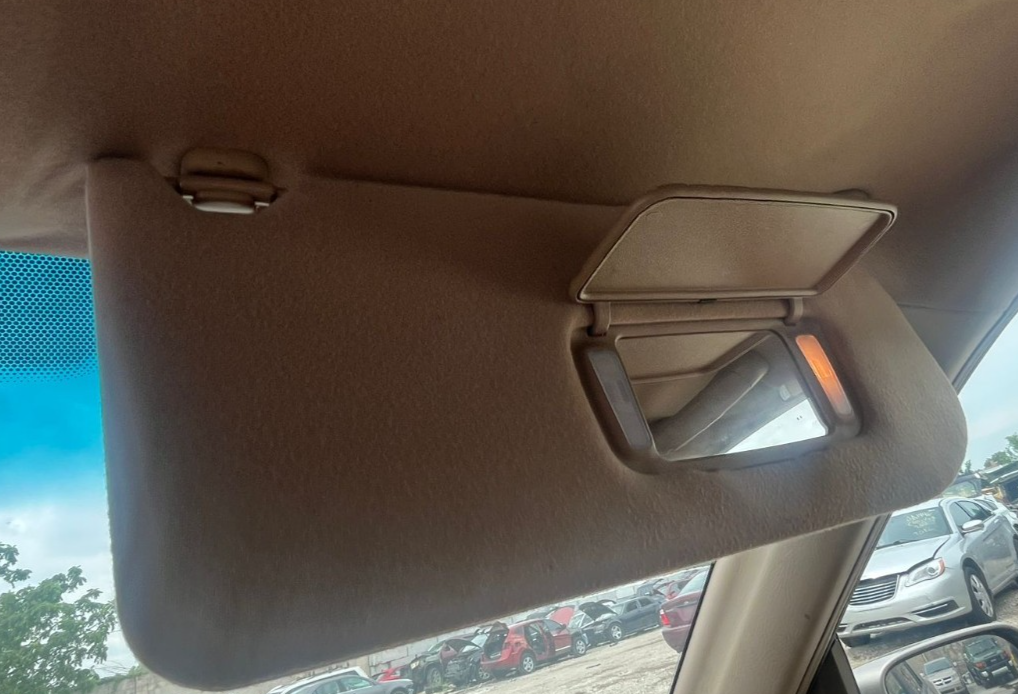 2003-2008 Honda Pilot Right Passenger Side Sunvisor Sun Visor w/ Light OEM