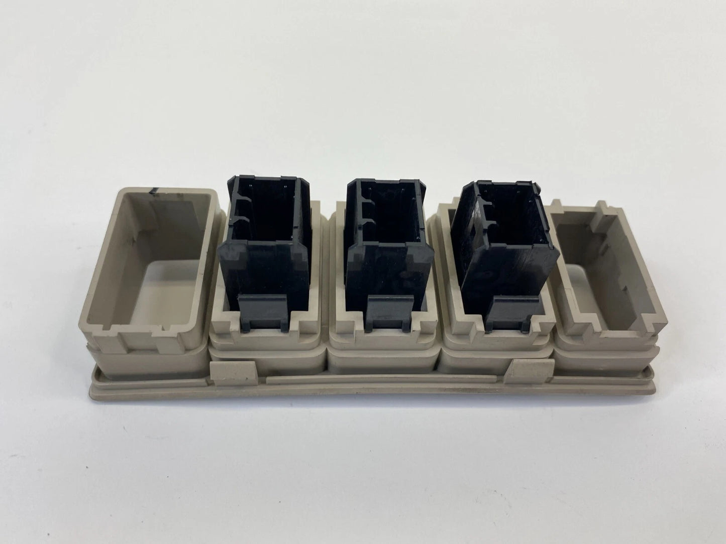 2006 2007 2008 HYUNDAI SONATA DIMMER LIGHT SWITCH COVER BEZEL TRIM 93300-3K520