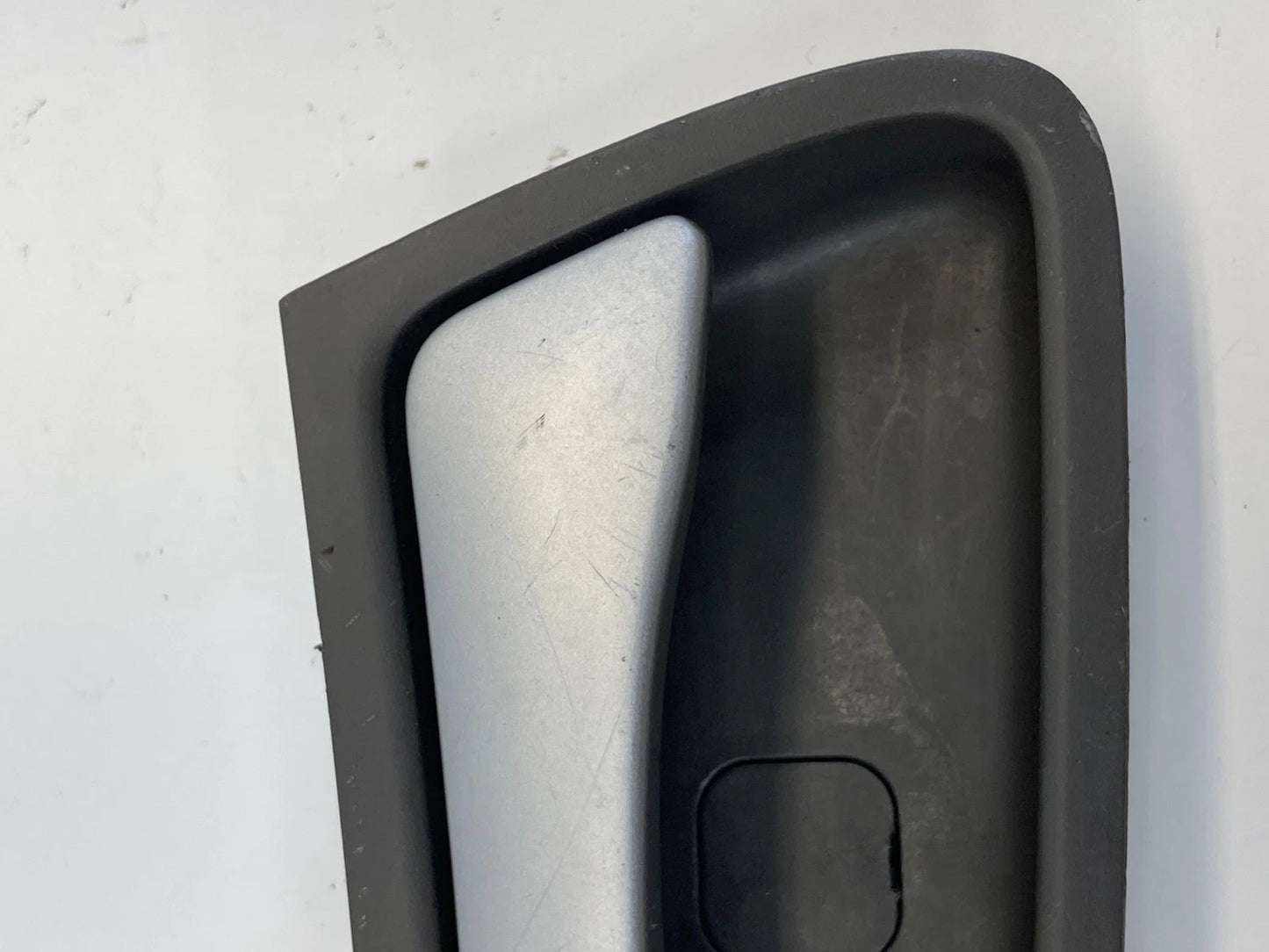 2012-2017 HYUNDAI ACCENT REAR RIGHT SIDE INSIDE INTERIOR DOOR HANDLE 83623-RB000