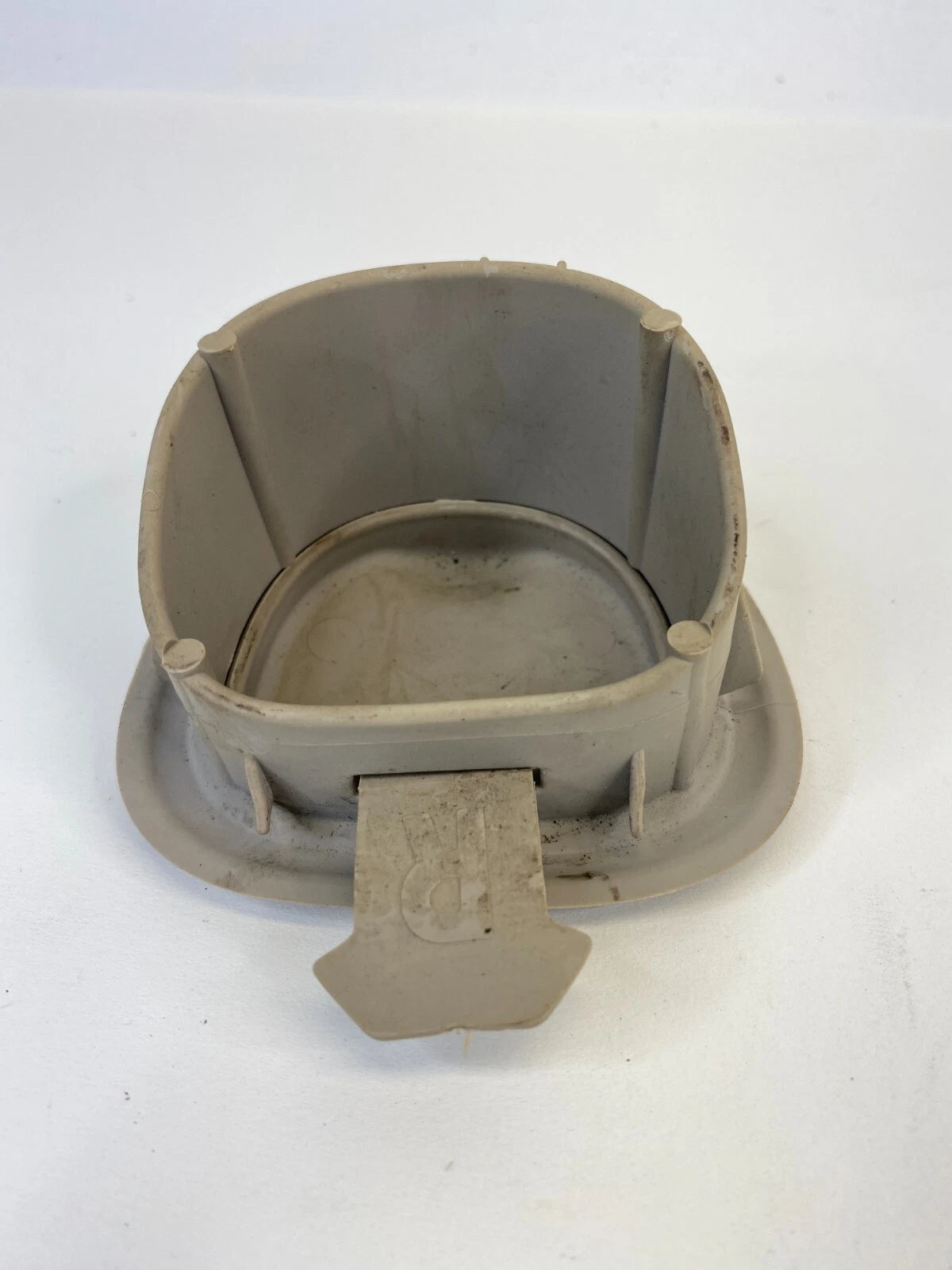 1999-2004 JEEP GRAND CHEROKEE REAR SEAT CHILD SAFETY ANCHOR COVER OEM FACTORY