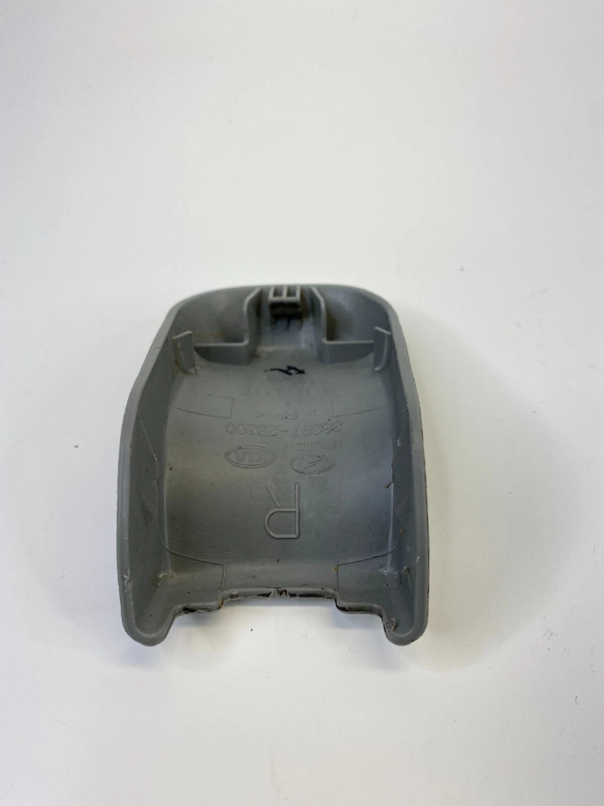 07 08 09 HYUNDAI SANTA FE FRONT INNER SEAT RAIL TRACK MOUNTING COVER 88097-2B000