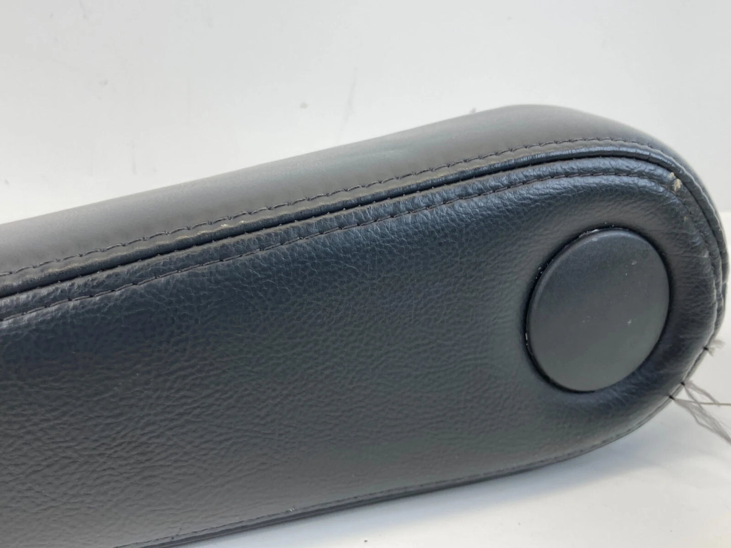 2008 2009 2010 08 09 10 INFINITI QX56 REAR LEFT SIDE SEAT ARMREST ARM REST OEM