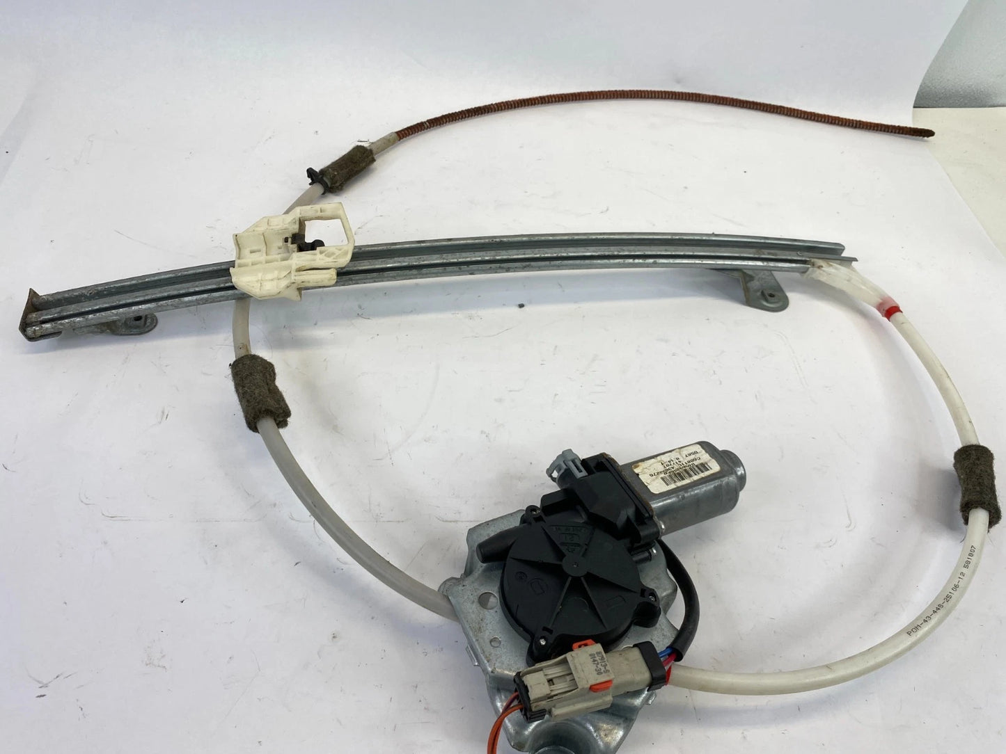 2006 2007 JEEP LIBERTY REAR RIGHT PASSENGER SIDE WINDOW MOTOR WITH REGULATOR OEM