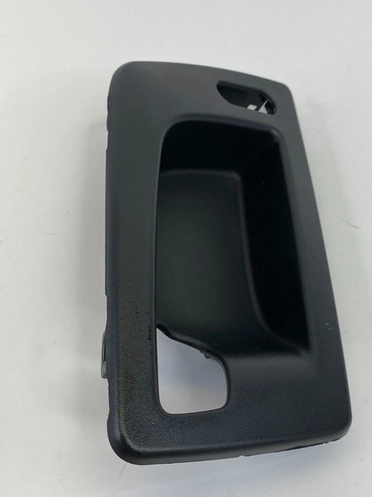 04-06 CADILLAC SRX 03-07 CTS FRONT RIGHT INNER DOOR HANDLE BEZEL TRIM 25752962