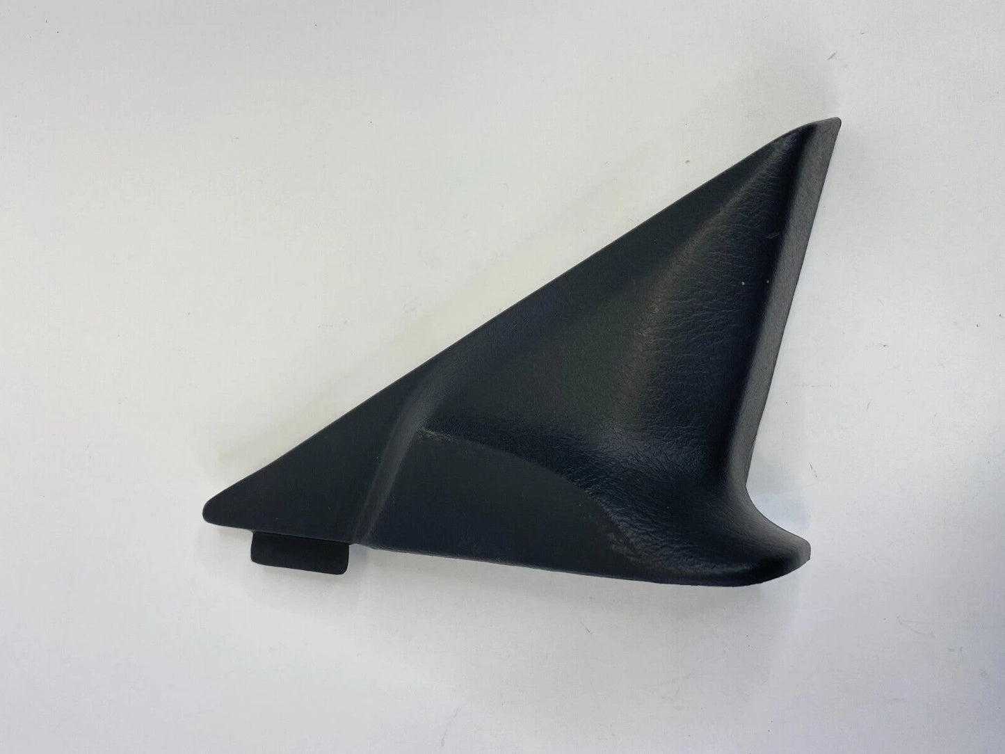 98-02 HONDA ACCORD FRONT RIGHT INNER MIRROR CORNER COVER TRIM 76220S82A000 OEM