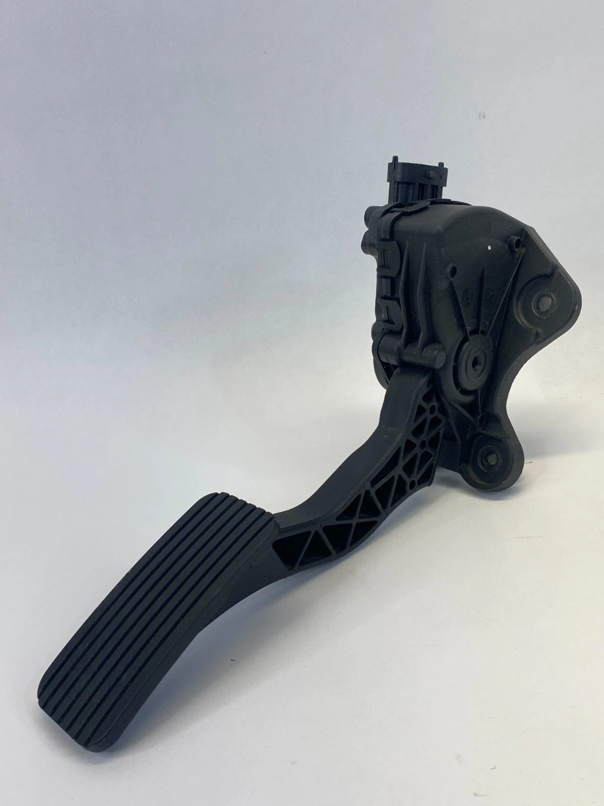 2010-2013 KIA FORTE ACCELERATOR GAS PEDAL POSITION SENSOR ASSY OEM FACTORY