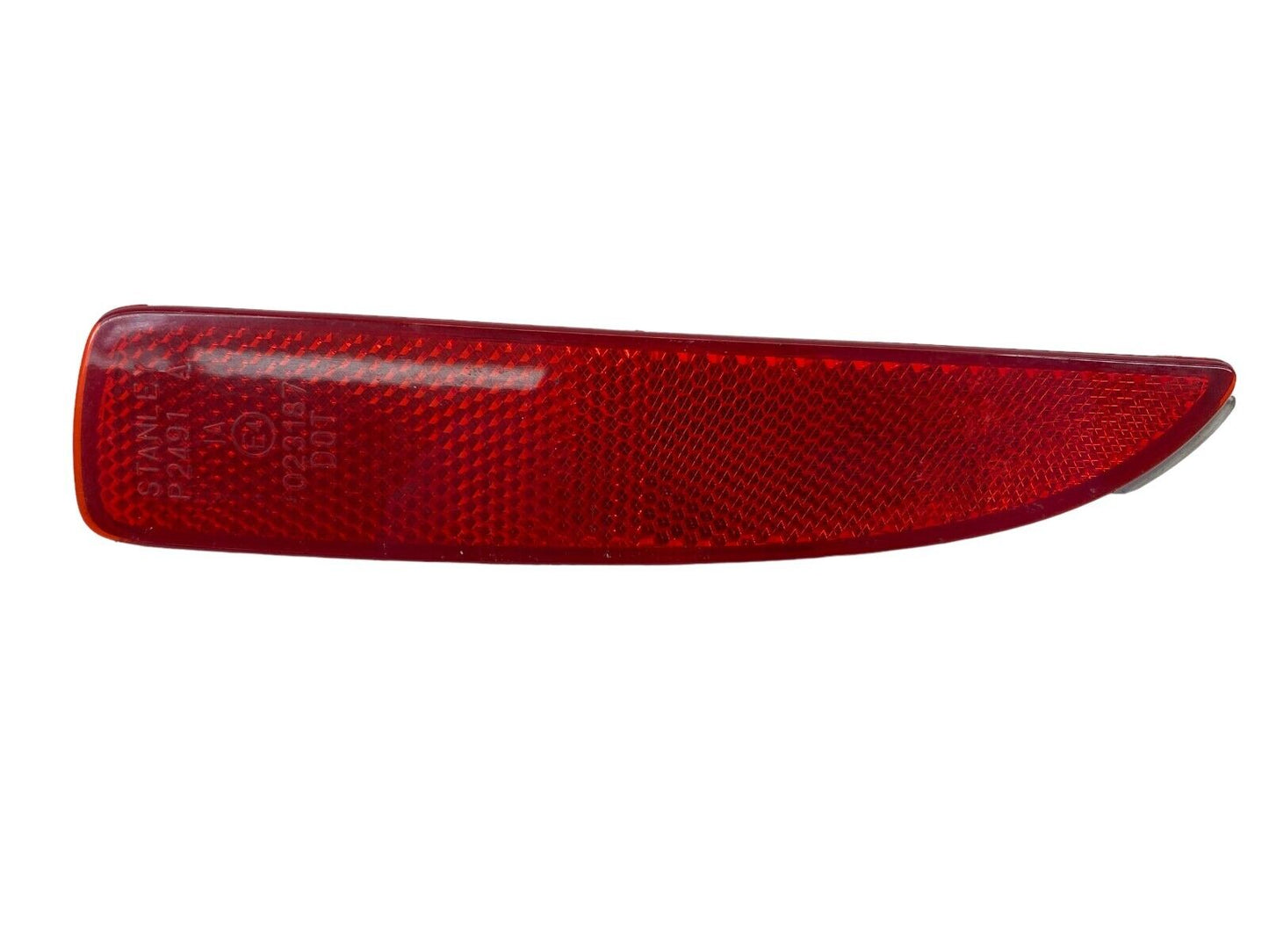 04-09 Mazda3 Hatchback Rear Bumper Left Outer Side Reflector Lamp E4023187