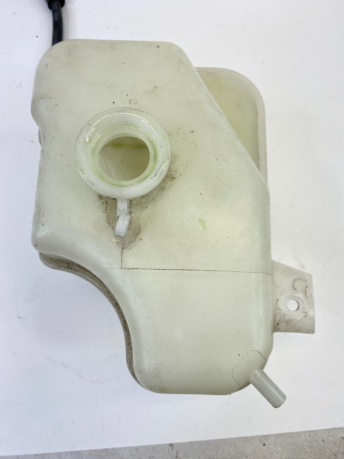 2011-2015 Hyundai Sonata Engine Coolant Reservoir Tank Assembly 25430-2T000