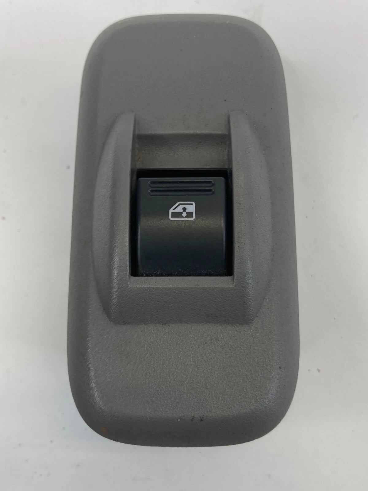 2006 2007 GMC ENVOY REAR RIGHT BACK SIDE POWER DOOR WINDOW SWITCH 15806858 OEM