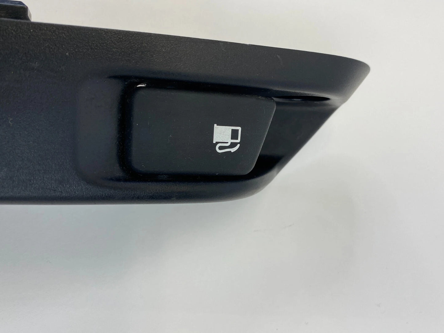 2010-2015 TOYOTA PRIUS FUEL GAS DOOR LID RELEASE OPEN SWITCH OEM