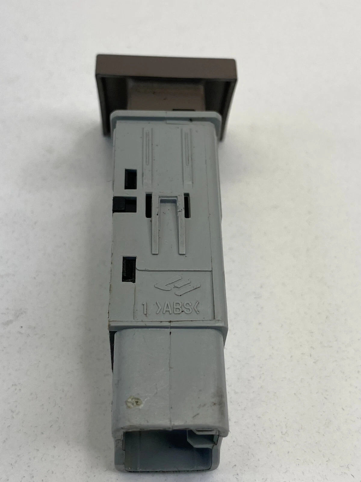 2011 11 HYUNDAI TUCSON HILL DESCENT CONTROL SWITCH BUTTON OEM