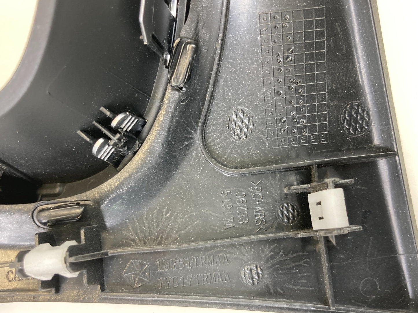 2015-2017 Chrysler 200 Dash Speedometer Cluster Bezel w/ Air Vent 1UY51TRMAA OEM