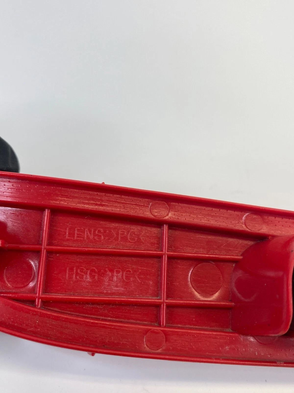 2011-2013 HYUNDAI ELANTRA SEDAN REAR BUMPER LEFT OUTER SIDE REFLECTOR LAMP OEM