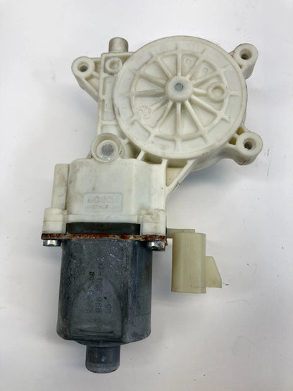 2004-2006 CADILLAC SRX REAR LEFT SIDE DOOR POWER WINDOW MOTOR 0130822251 OEM