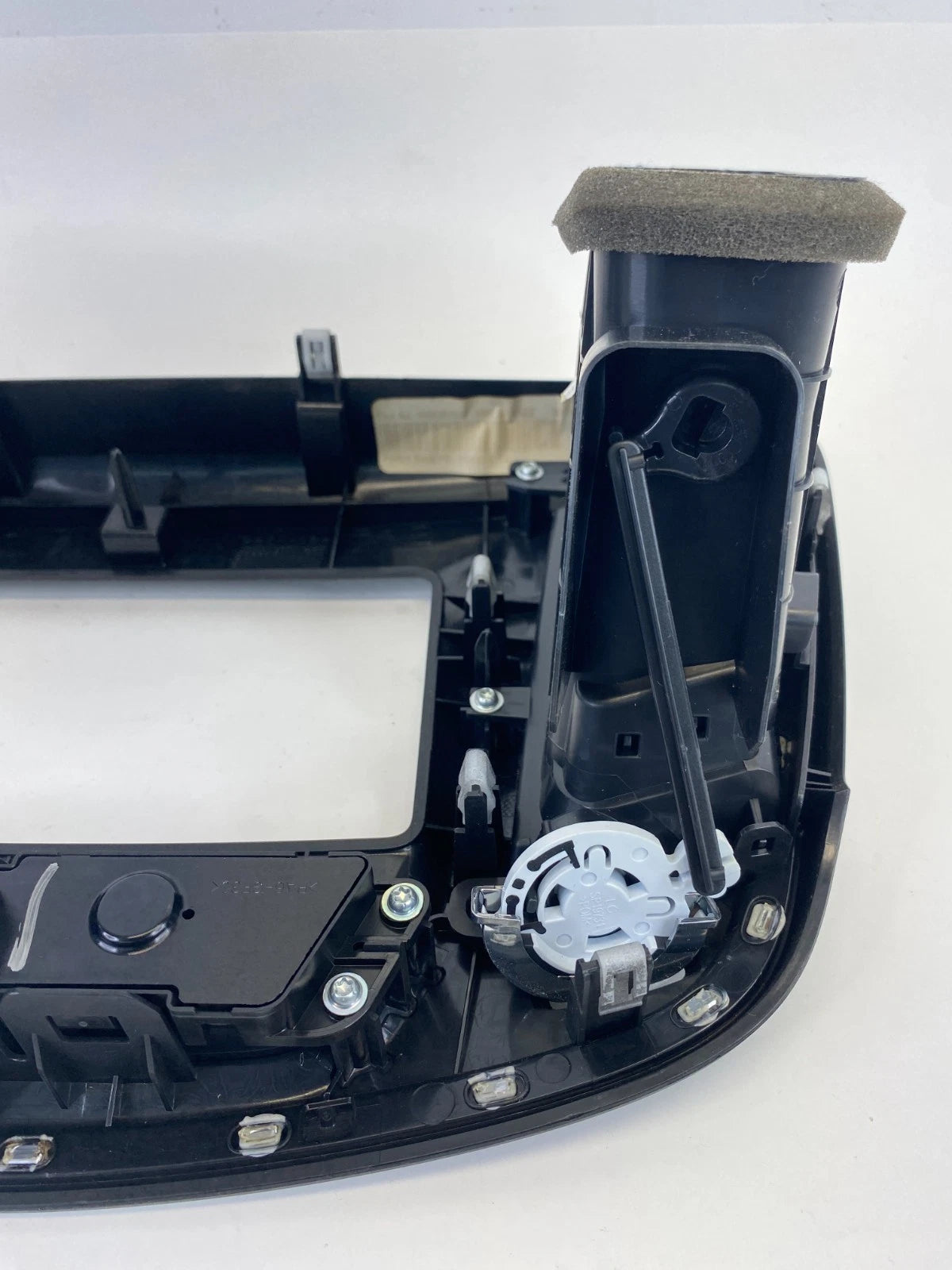 2015-2017 CHRYSLER 200 DASH RADIO BEZEL TRIM AIR VENTS HAZARD SWITCH 68160143AA