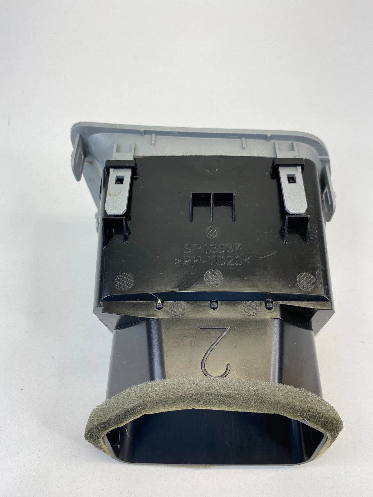 2010-2017 CHEVROLET EQUINOX DRIVER SIDE INSTRUMENT PANEL OUTER AIR OUTLET 208623