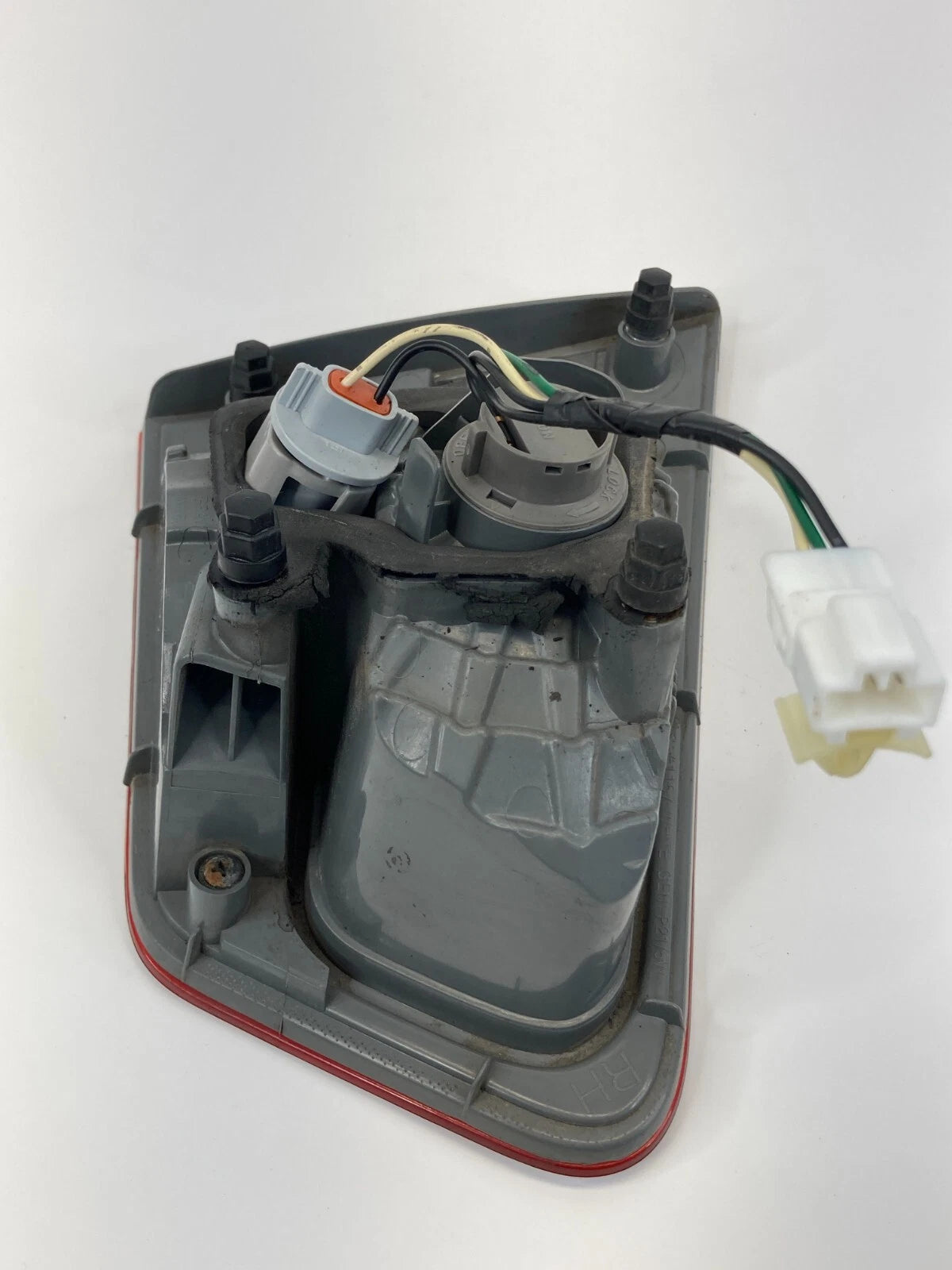 2010-2013 KIA FORTE SEDAN REAR RIGHT INNER TAIL LIGH TRUNK MOUNTED OEM