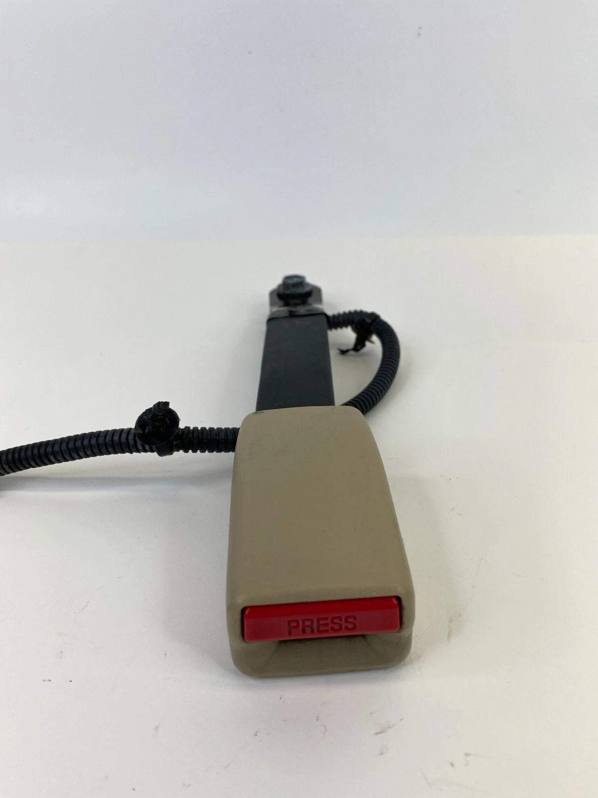 2007-2009 ACURA MDX FRONT RIGHT RH PASSENGER SIDE SEAT BELT BUCKLE END BEIGE OEM