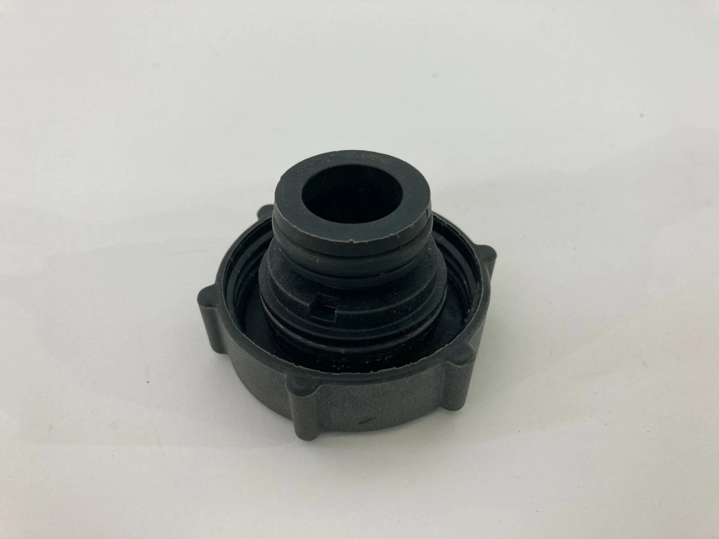2008 2009 2010 2011 2012 FORD ESCAPE COOLANT RESERVOIR TANK CAP LID YL84-8100-AA