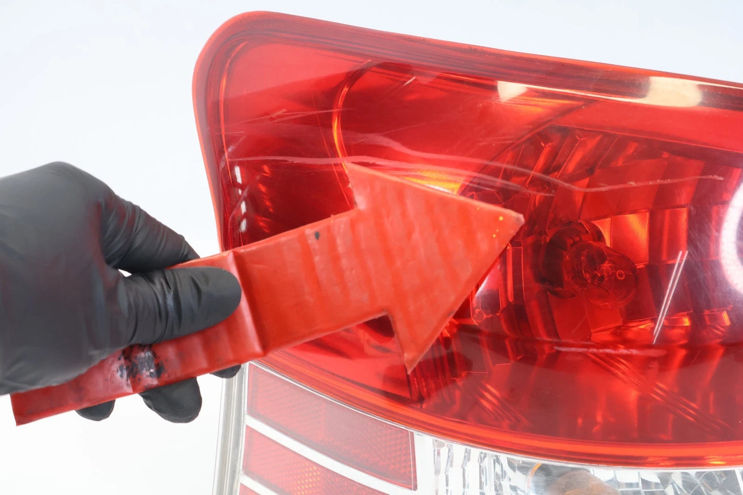 2007-2012 TOYOTA YARIS SEDAN LEFT DRIVER TAILLIGHT TAIL LIGHT LAMP HALOGEN