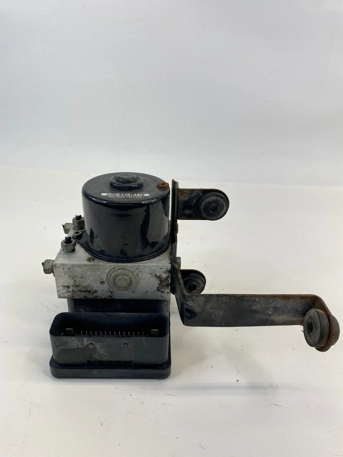2005-2007 VOLVO S40 2.4L ABS ANTI-LOCK BRAKE PUMP CONTROL MODULE OEM 30672503