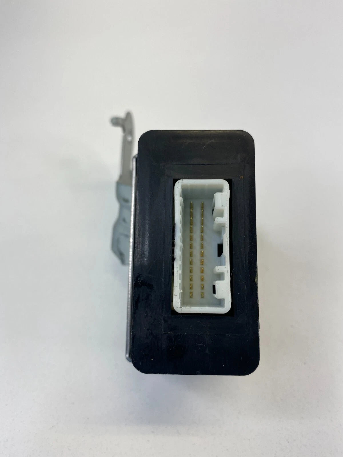 04 05 TOYOTA PRIUS HEADLIGHT LAMP LEVELING COMPUTER CONTROL MODULE 89960-47020