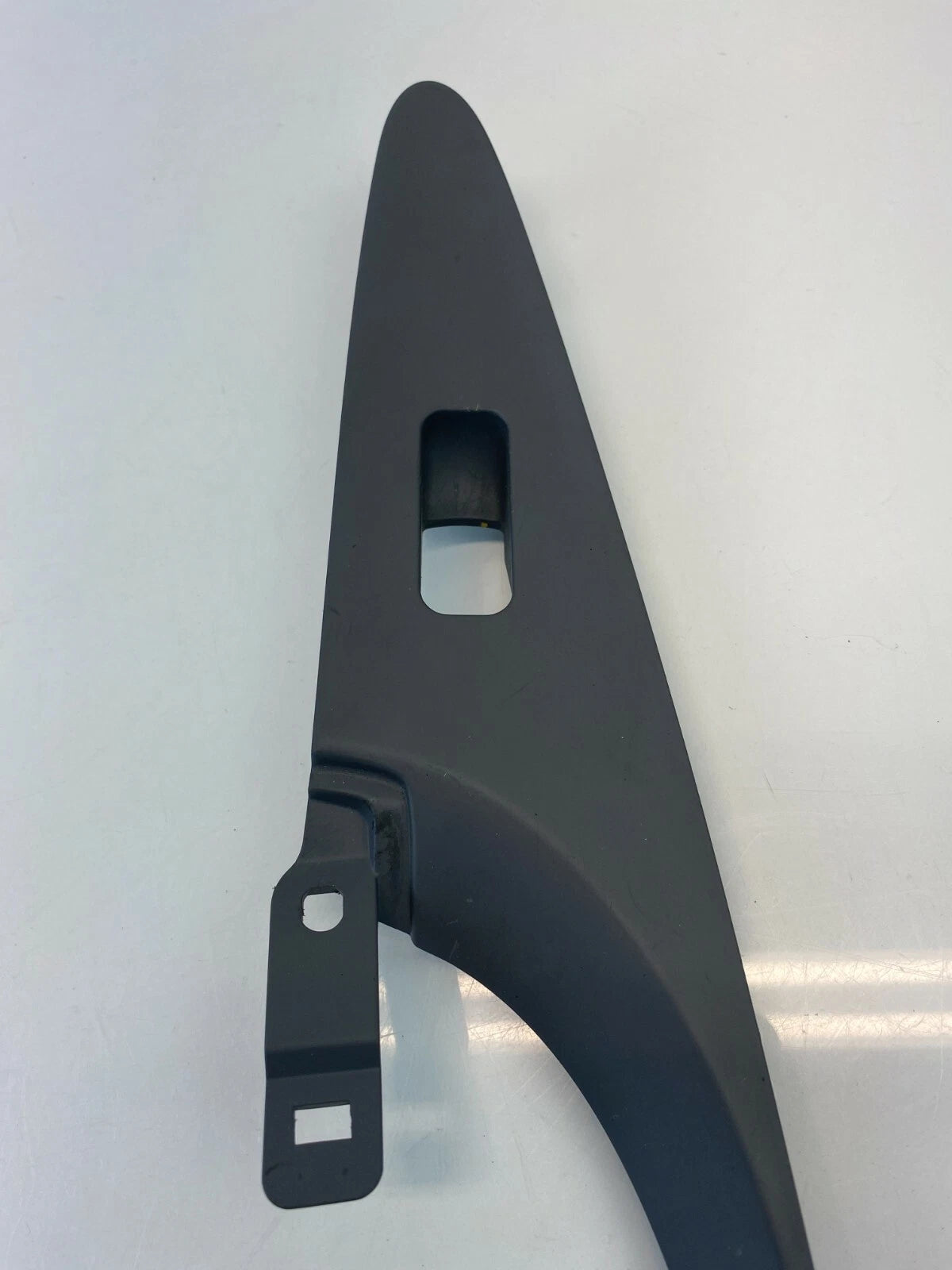 11-14 HYUNDAI SONATA REAR RIGHT SIDE WINDOW SWITCH COVER TRIM BEZEL 93581-3S060