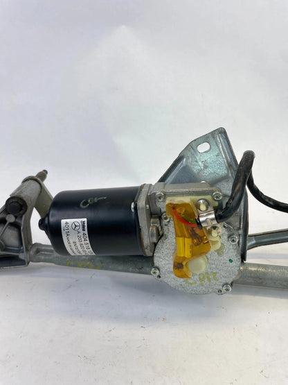 2001-2005 MERCEDES C240 WAGON WINDSHIELD WIPER MOTOR W/ LINKAGE OEM A2038200342