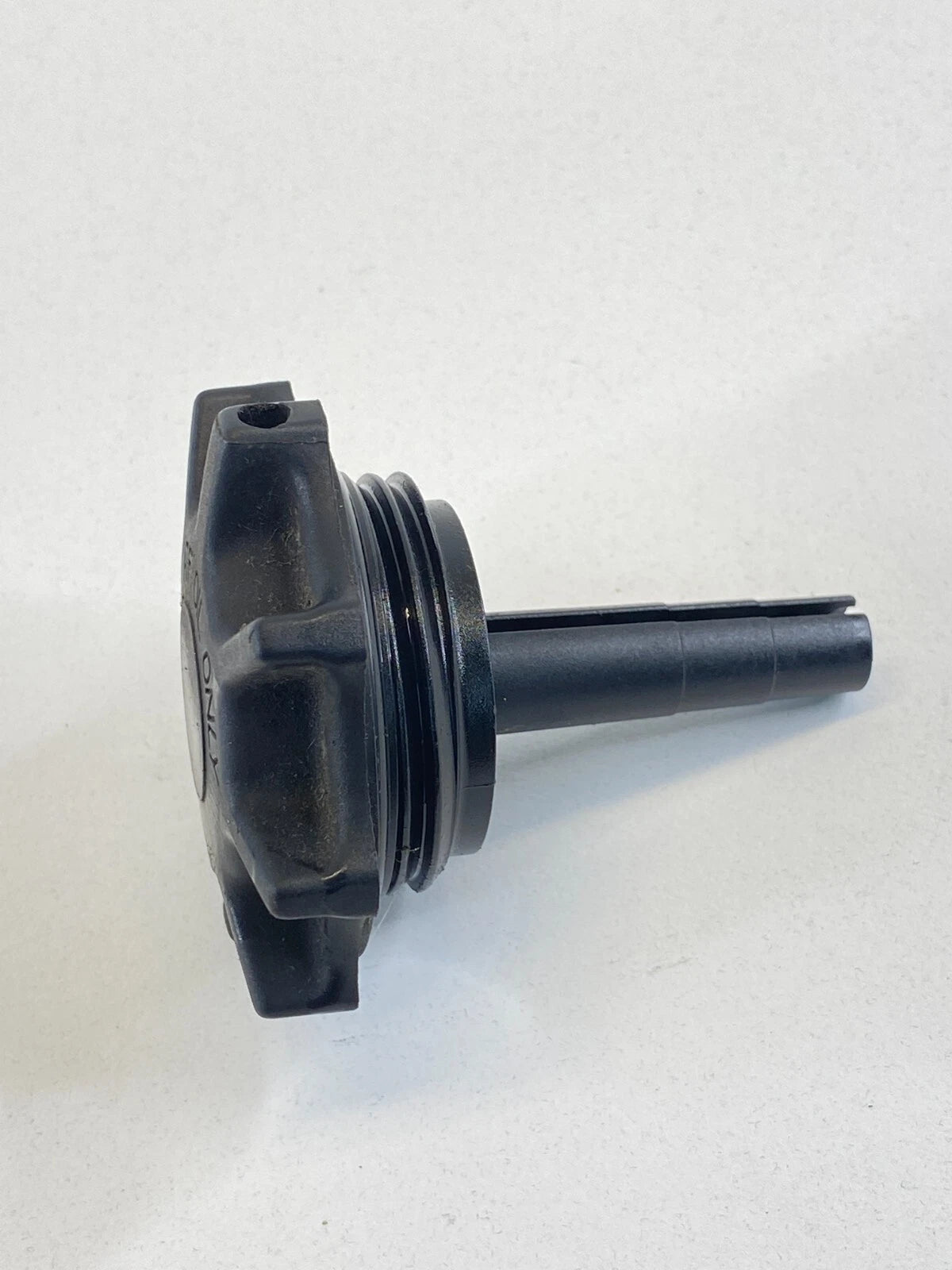 2004 2005 BMW 525I POWER STEERING FLUID CONTAINER RESERVOIR CAP COVER OEM