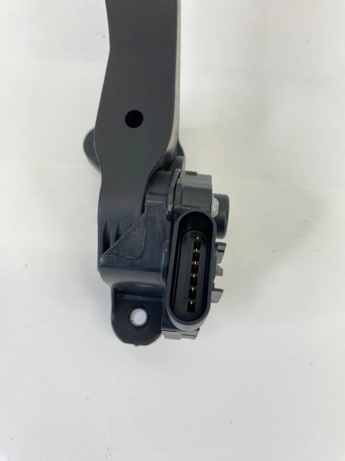 2004-2012 CHEVROLET MALIBU 2.4L L4 A/T ACCELERATOR GAS PEDAL POSITION SENSOR