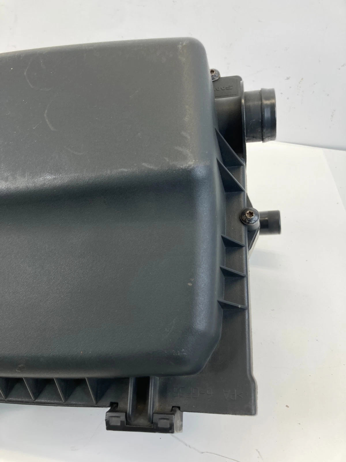 03-05 SAAB 9-3 2.0L FWD AT AIR INTAKE CLEANER FILTER BOX ASSEMBLY 12785072 OEM