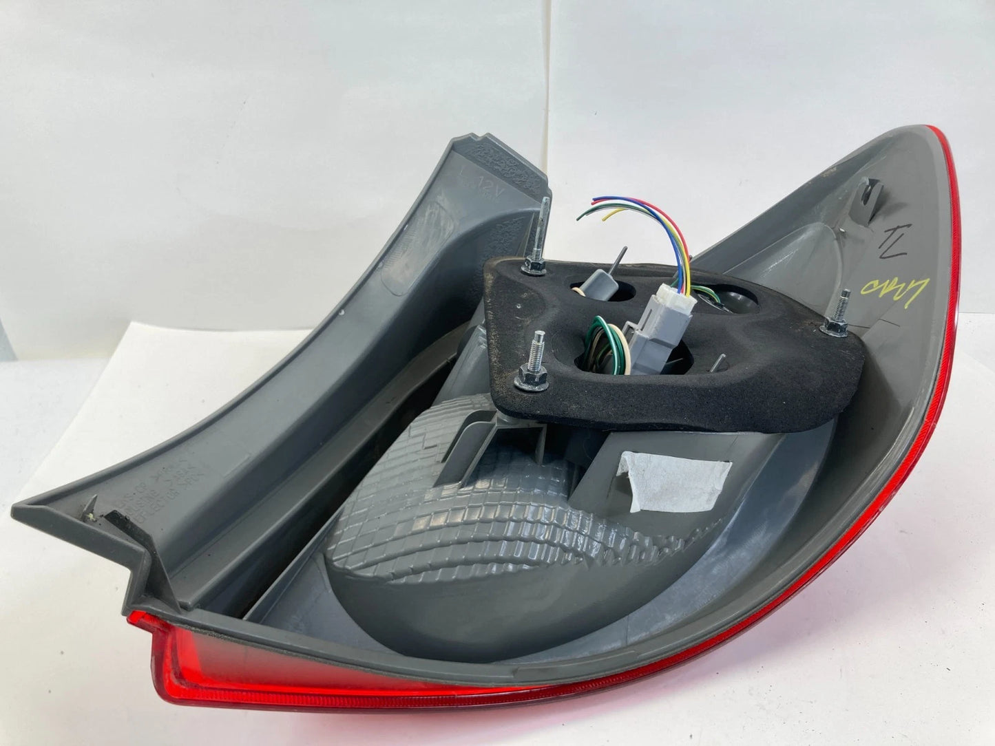 2009-2013 TOYOTA MATRIX REAR LEFT DRIVER TAILLIGHT TAIL LAMP OEM