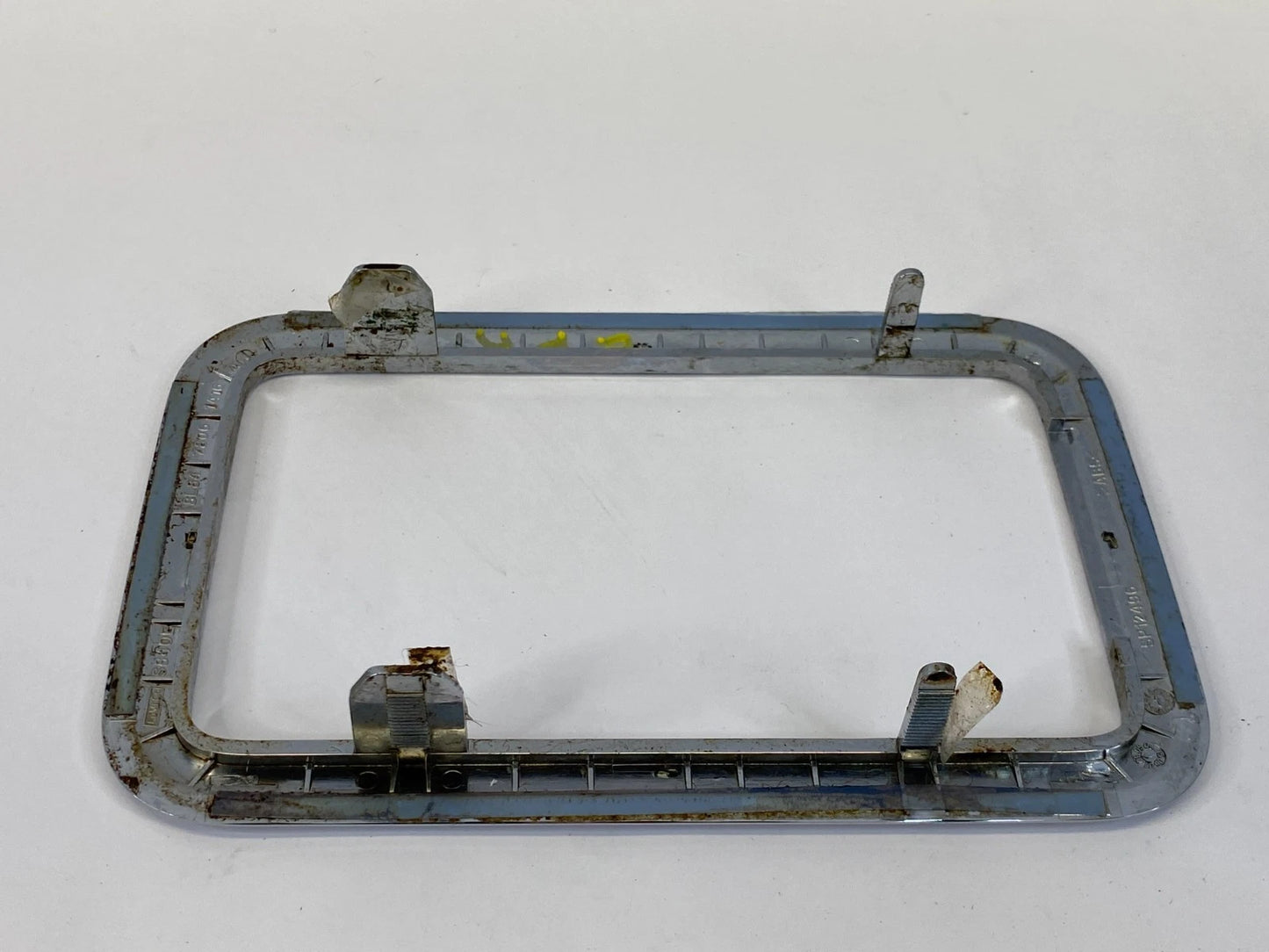 2008-2012 FORD ESCAPE CENTER CONSOLE SHIFTER SHIFT BEZEL SURROUND 8L8478061A16