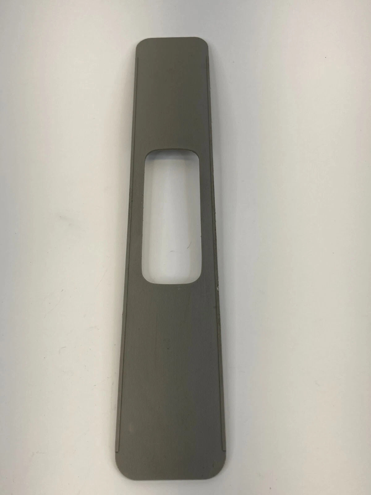 2012-2015 CHEVROLET CAPTIVA SPORT FRONT LEFT SEAT BELT GUIDE ADJUSTER COVER OEM