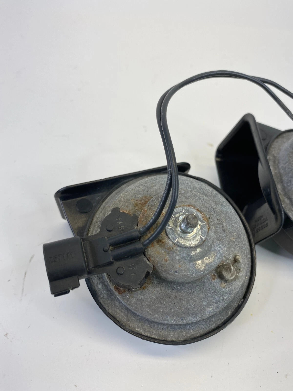 2014-2016 KIA OPTIMA HIGH AND LOW TONE HORN SIGNAL ALARM PAIR SET E3-0055306 OEM