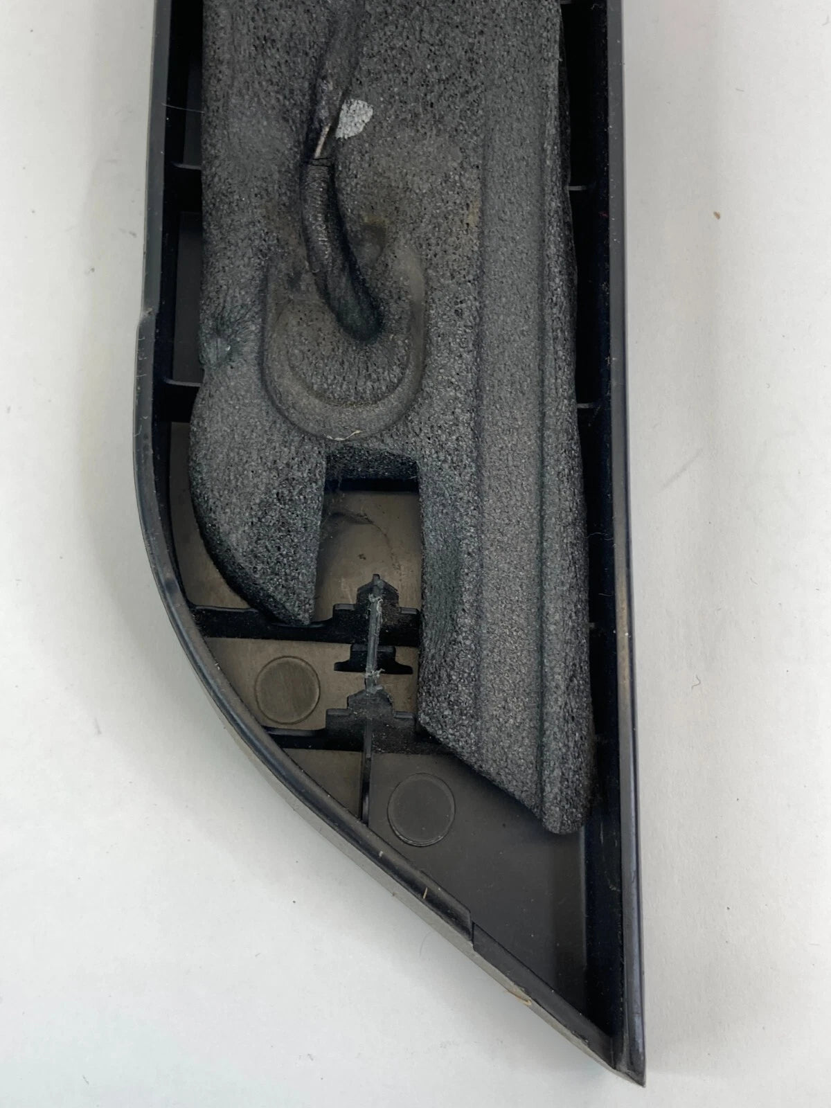 08-10 CHRYSLER TOWN & COUNTRY FRONT RIGHT INNER DOOR MIRROR CORNER COVER TRIM