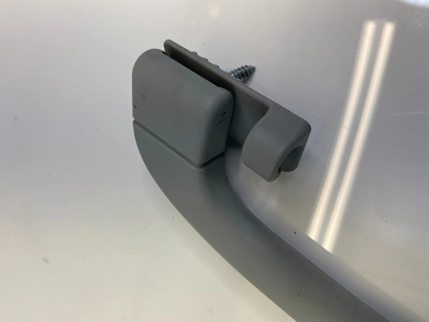 2007-2013 BMW X5 REAR LEFT SIDE INTERIOR INNER ROOF GRAB GRIP HANDLE 6977693
