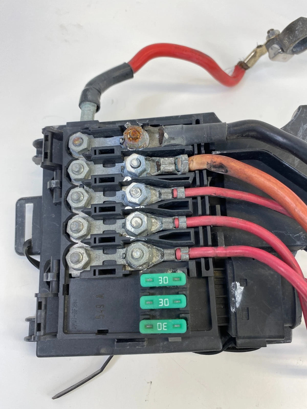 1999-2001 VOLKSWAGEN JETTA 2.8L V6 BATTERY TERMINAL FUSE BOX 1J0-937-559 OEM