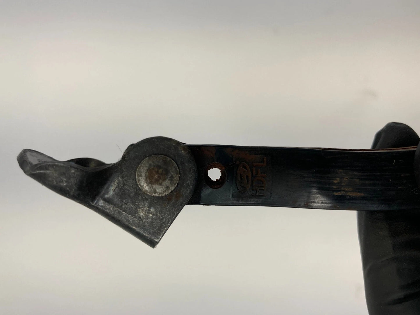 2007-2010 HYUNDAI ELANTRA SEDAN FRONT RIGHT DOOR CHECK STOPPER STOP DETENT OEM