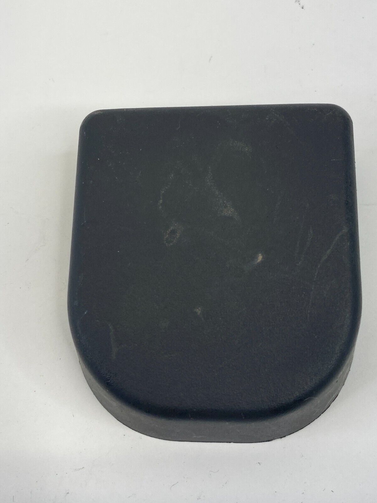 2004-2008 Nissan Maxima Front Right Seat Belt Retractor Lower Cover 86827-7S000