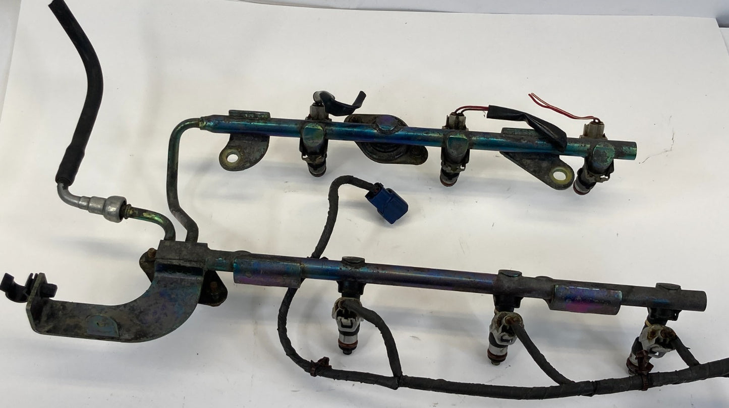 2004-2006 Nissan Altima 3.5L V6 A/T Engine Fuel Injection Rail W/ Injectors Assy