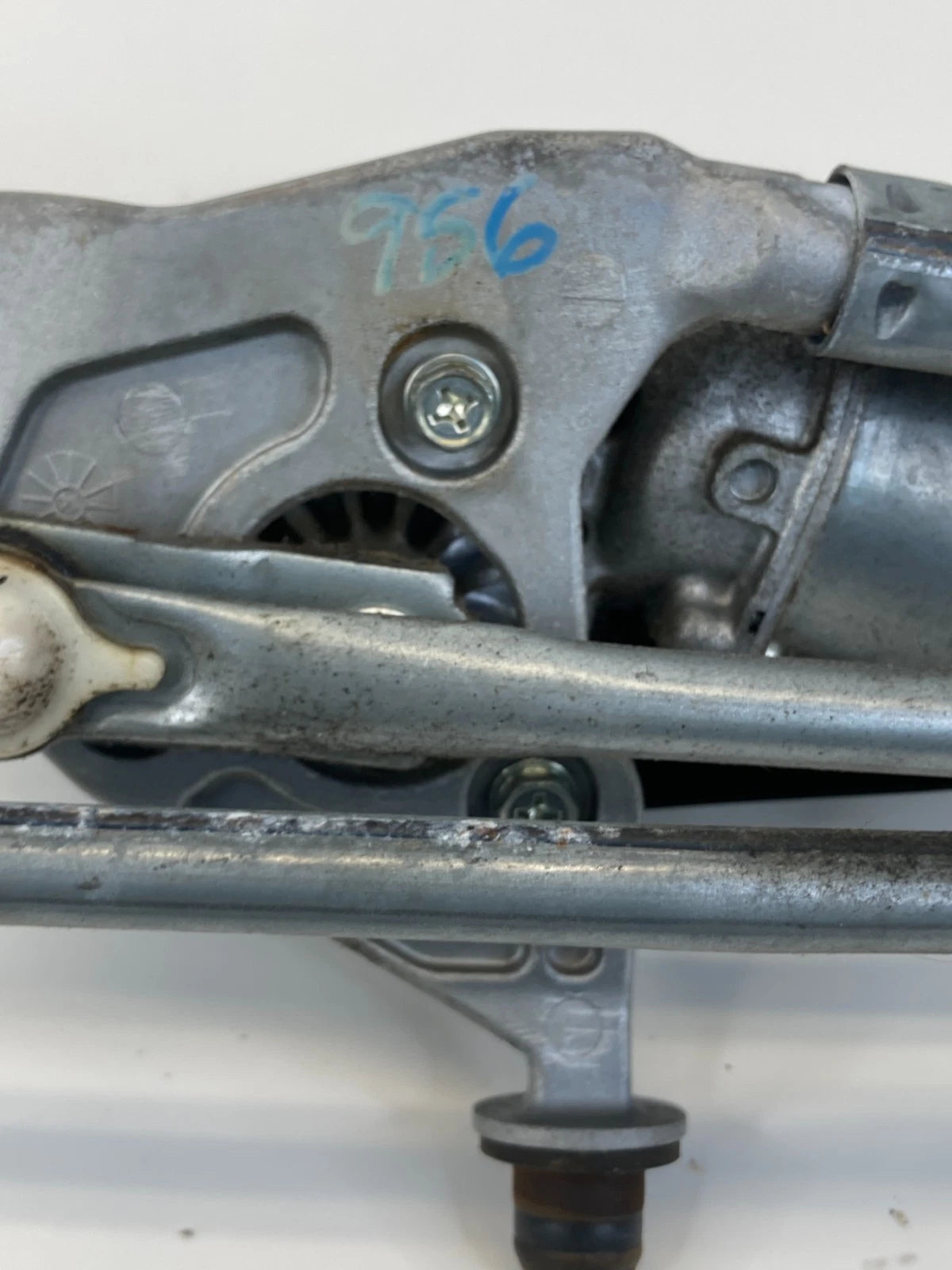 2012-2019 Fiat 500 Front Windshield Wiper Linkage Gear Assy w/ Motor OEM