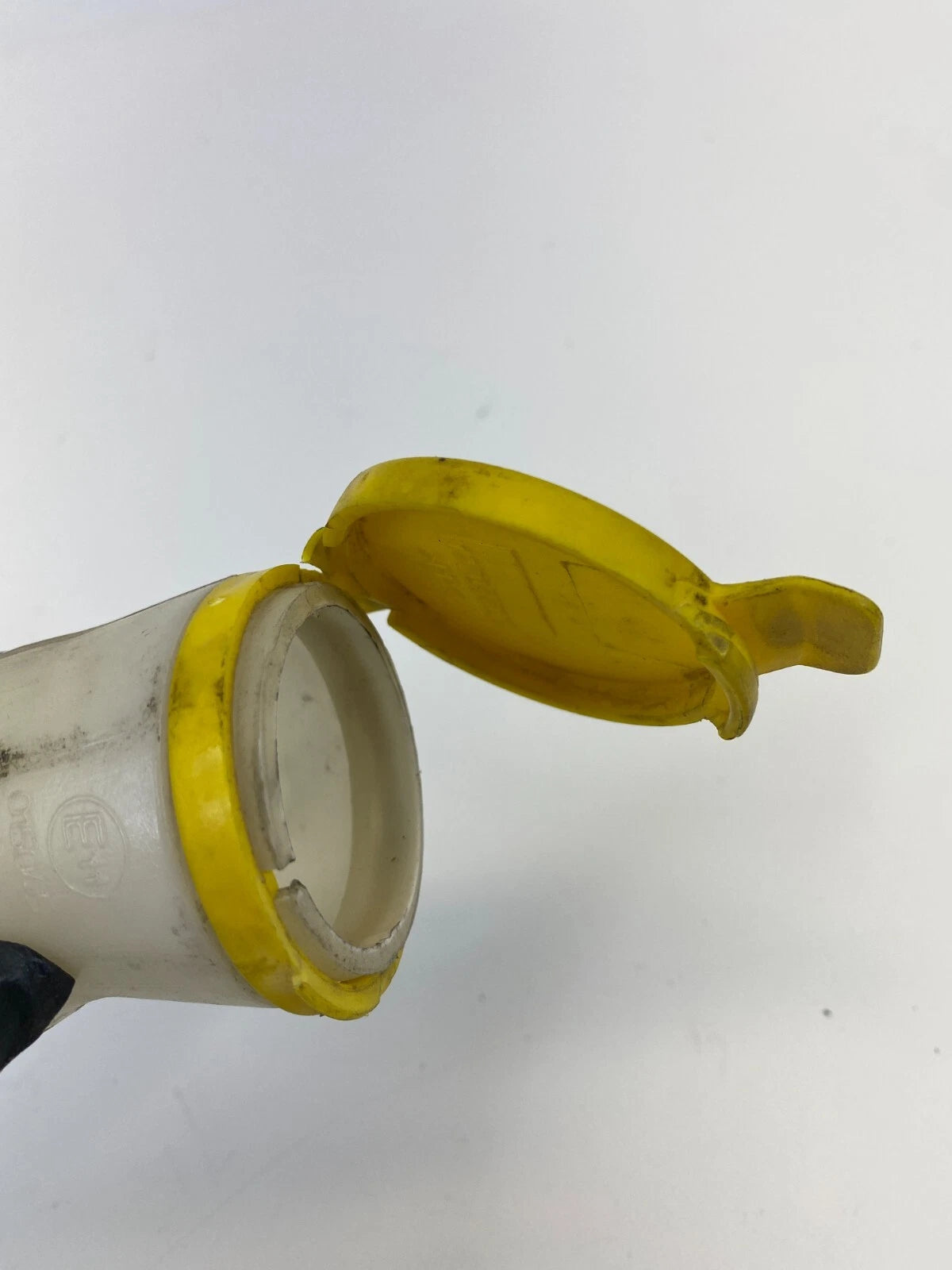 2004-2007 SAAB 9-3 93 WIPER WASHER RESERVOIR FLUID TANK FILLER PIPE TUBE W/ CAP
