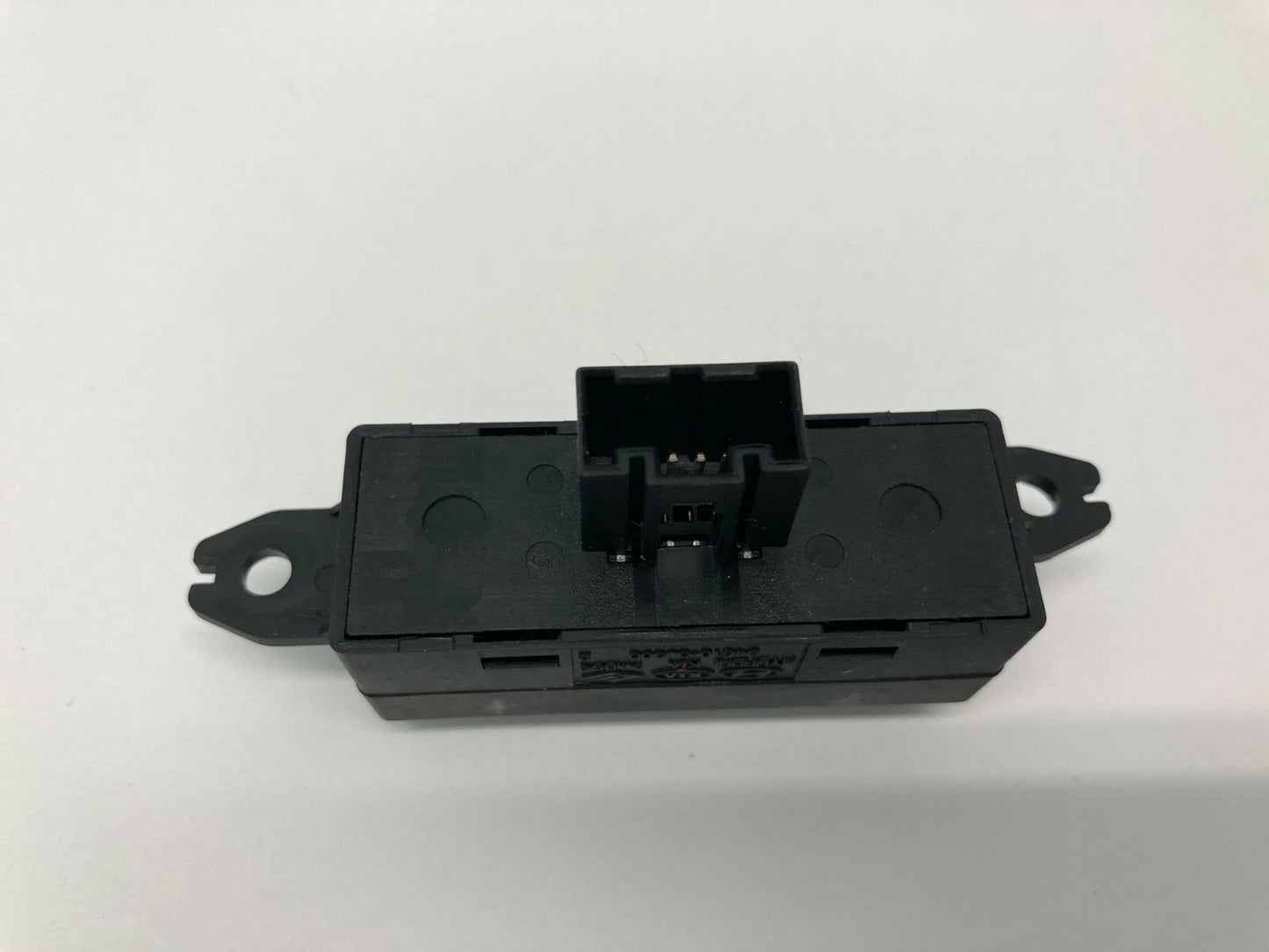 2007-2012 HYUNDAI VERACRUZ FRONT DRIVER TRIP RESET CONTROL SWITCH 94510-3J300
