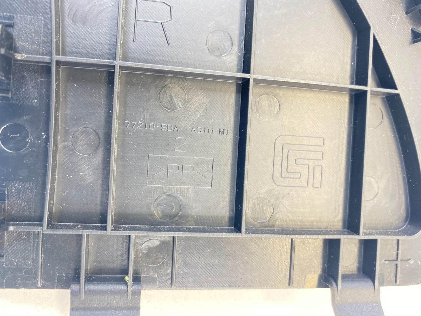 03-07 Honda Accord Right Passenger Side Dash End Cap Cover Bezel Trim 77210-SDA