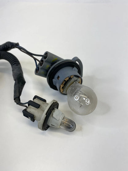 2002-2009 GMC ENVOY FRONT HEADLIGHT BULBS SOCKET WIRE HARNESS CONNECTOR PLUG