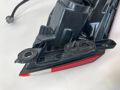 2015-2017 CHRYSLER 200 REAR RIGHT PASSENGER SIDE TAIL LIGHT LAMP 68110362AA OEM