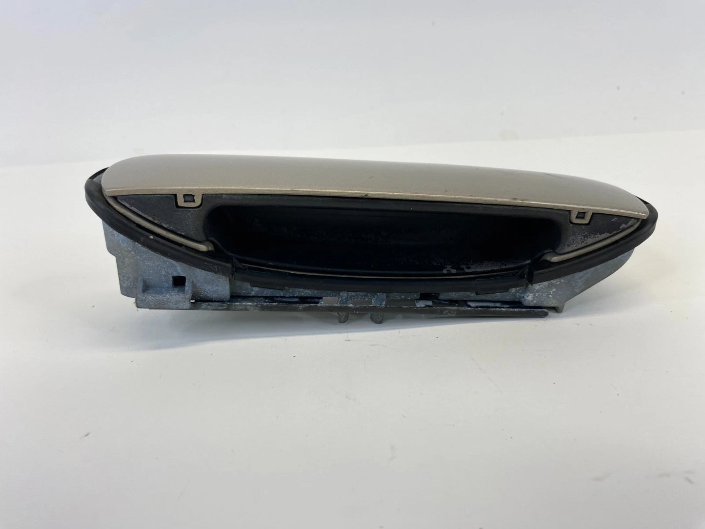 98-04 AUDI A6 QUATTRO FRONT RIGHT PASSENGER SIDE EXTERIOR DOOR HANDLE 4B2837886