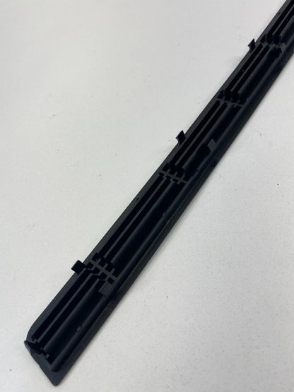 2006-2010 MERCEDES-BENZ R350 REAR LEFT QUARTER PANEL TRUNK AIR VENT DEFROST TRIM